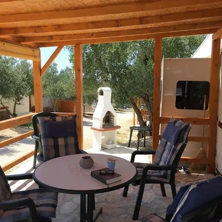 Ami-Trailer Am Meer - Alternative Zum Mobilehome * Pakoštane
